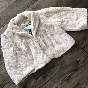 Super soft faux fur shrug jacket - CAbi